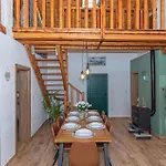 Lovely In With Wifi Holiday home *