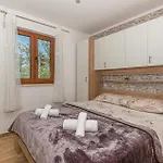 Lovely In With Wifi Holiday home