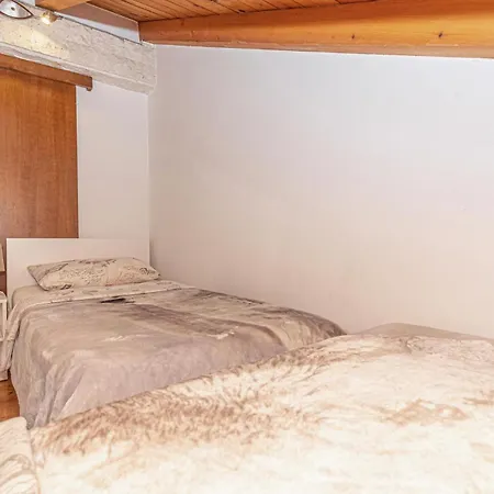 Lovely In With Wifi Hébergement de vacances *