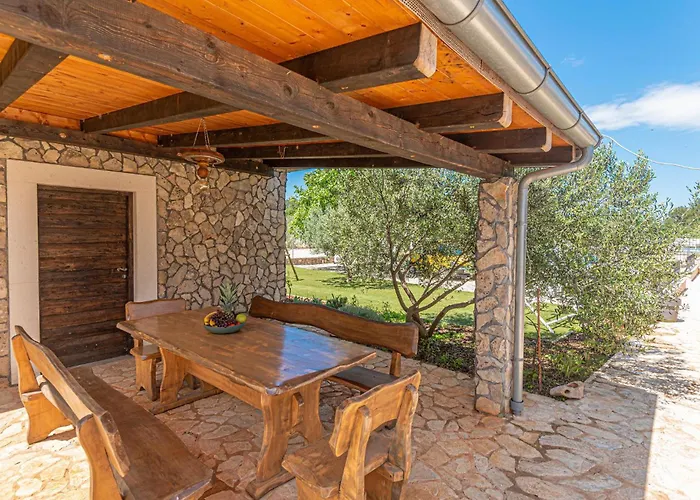 Lovely In With Wifi Vikendica Vodice