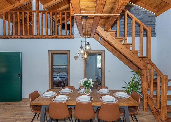 Lovely In With Wifi Vikendica Vodice