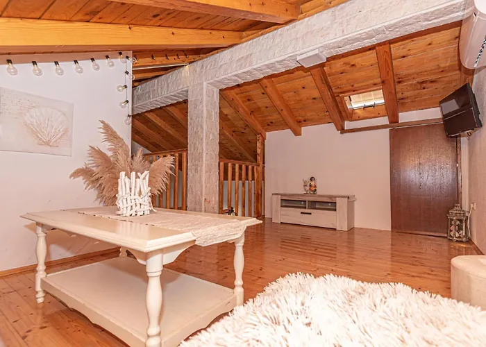 Lovely In With Wifi וודיצה